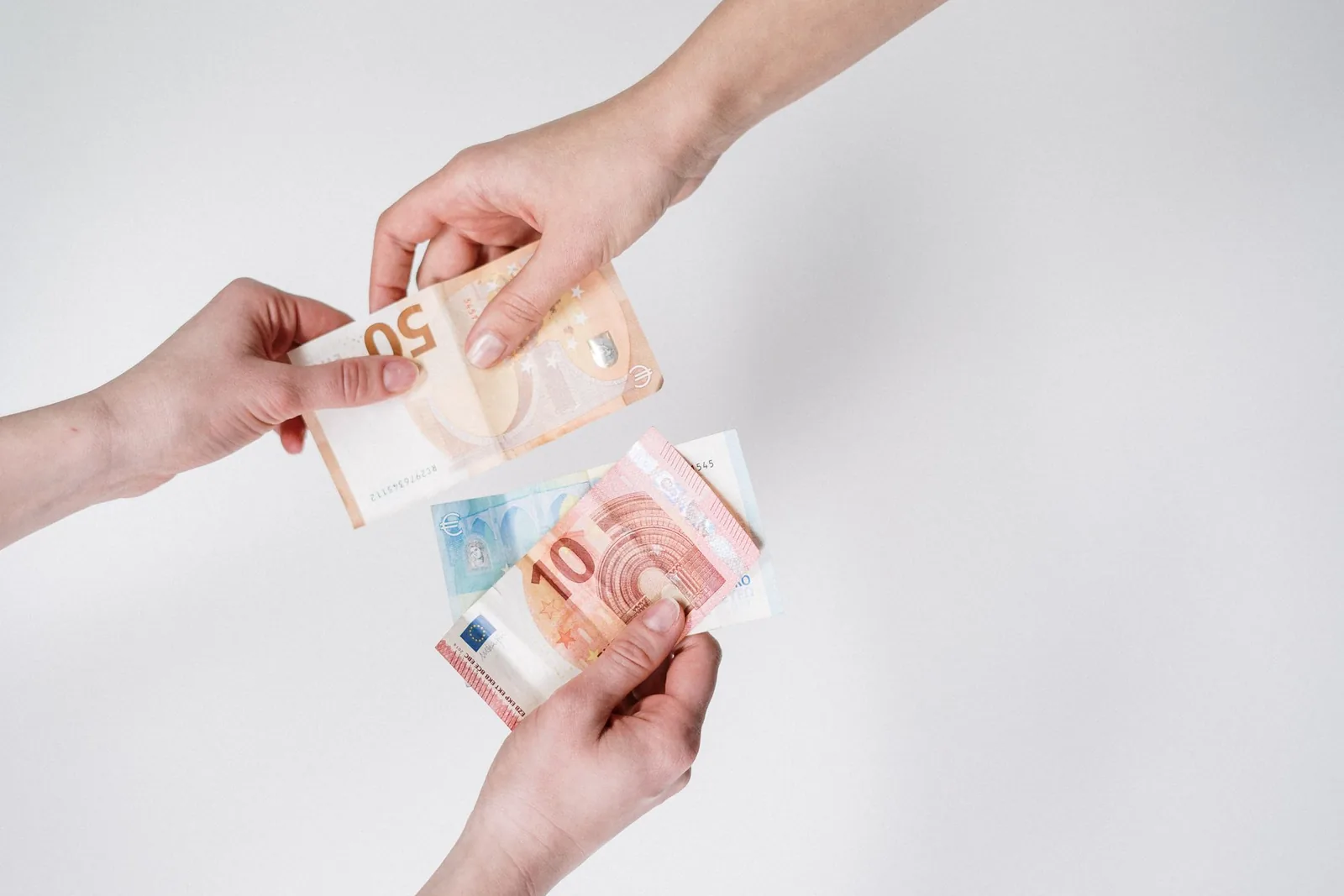 Troca de notas de euro num pagamento em numerário